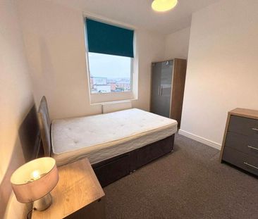 1 bedroom in a house share to rent - Photo 5