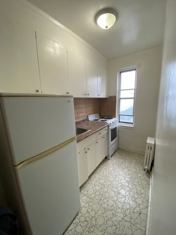 For Lease - 2135 Avenue Road Unit# 207, Toronto, Ontario - Photo 3