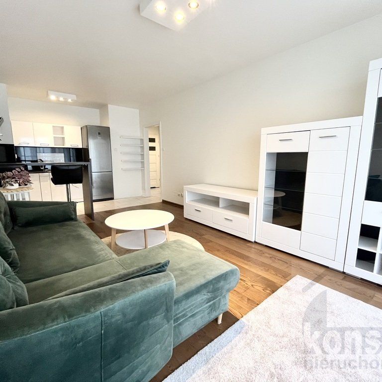 Wynajem | 2-pokojowe mieszkanie 50 m² | Winda - Photo 1