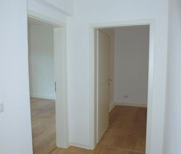 Frisch renovierte 3-Zimmer-Wohnung mit neuem Laminatboden "Dielenop... - Foto 1