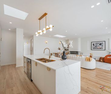 Modern 4-Bedroom Home available for rent in Aitken grove!!! - Photo 2