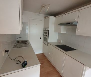 2 Bed Flat, The Mount, M7 - Photo 6