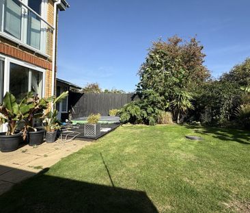 Riverdown - Photo 6