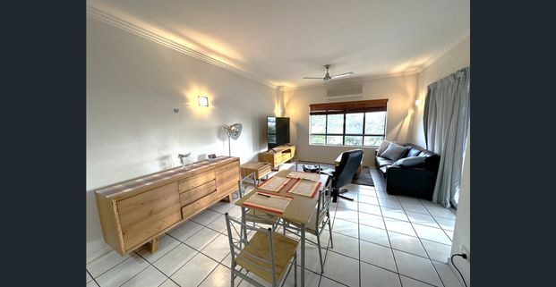 Fully furnished CBD apartment - Photo 1