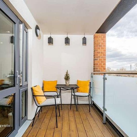 Brabazon Road, Hounslow, TW5 - Photo 1