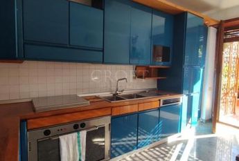 Monteverde Vecchio-Terrace: Furnished 2 Bedroom, 2 Bath, spacious kitchen, living, large private terrace and garden. Bright, silent, near shops, services and transport, located on a quite street in a well kept building. Possible parking. Ref 2375