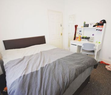 *Rooms available now* - Photo 2