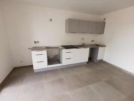 « VILLENEUVE LES AVIGNON - APPARTEMENT T3 69.96 M² AVEC TERRASSE ET PARKING » - Photo 4