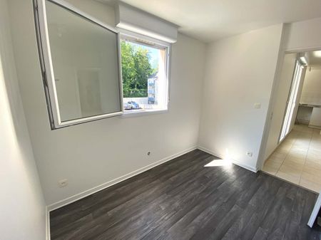 Location Appartement 2 pièces 49m² - Photo 2