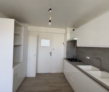 Location Appartement 4 pièces 75m² HYERES 83400 - Photo 1
