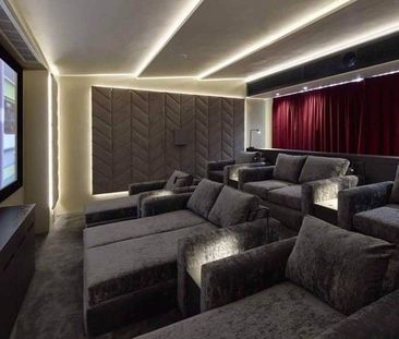 1 Bed Flat, Salford, M3 - Photo 2