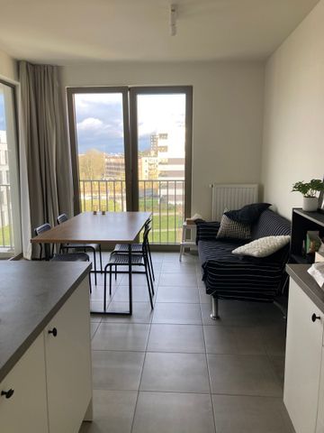 Nieuwbouwappartement met 2 slk. te huur nabij UZ Gent! - Photo 2