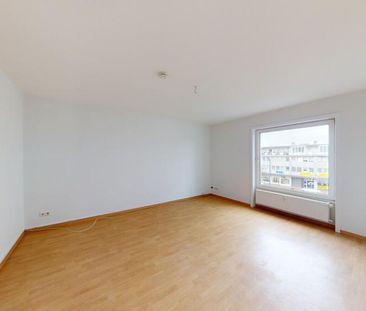 Renovierte 2 Zimmer Wohnung mit Fahrstuhl in zentraler Lage von Sal... - Photo 2