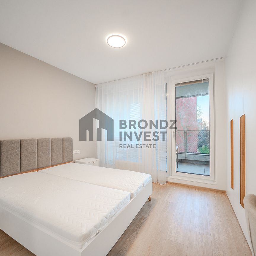 Pronájem bytu 2+1 57 m² - Photo 1