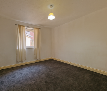 Mountbatten Close, Preston - Photo 3