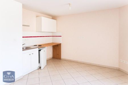 Location Appartement 1 pièce 30m² SAUMUR 49400 - Photo 2
