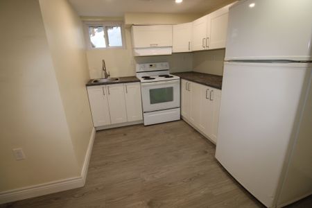 For Lease - 9884 Bayview Avenue Unit# Lower, Richmond Hill, Ontario - Photo 2