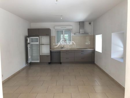 Location Appartement 3 pièces 56m² LES ARCS 83460 - Photo 3