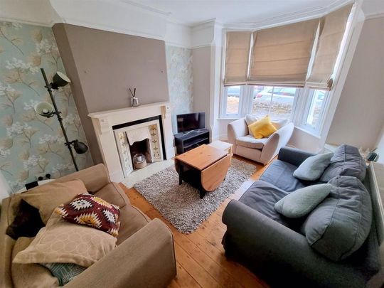 3 bedroom terraced house to rent - Photo 1