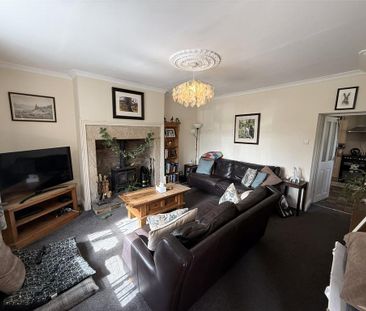 3 bedroom semi-detached house to rent - Photo 2