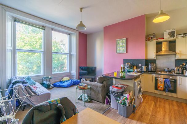 3 bed apartment to rent in Osborne Terrace, Newcastle Upon Tyne, NE2 - Photo 1