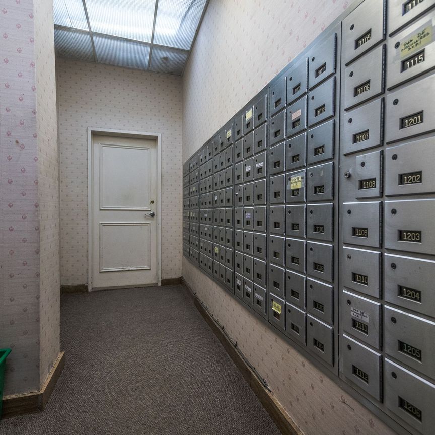 3460 Peel Street - Photo 1