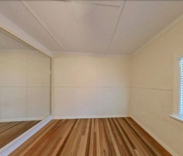 Highset Home on Large Corner Block - Photo 2