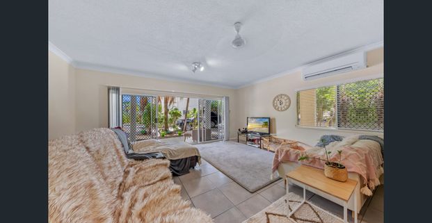 Ground Floor Corner Apartment in Resort-Style Complex - Available now! - Photo 1