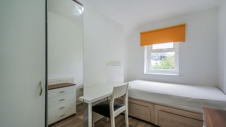 135 Hubert Road - Photo 4