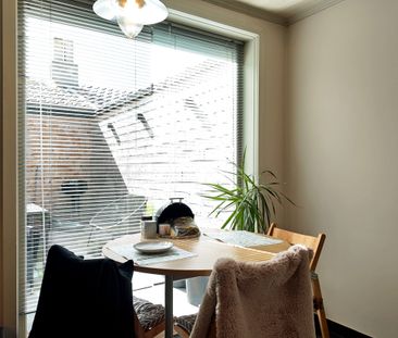 Gezellige instapklare woning met zonnig koertje in Eeklo! - Photo 5