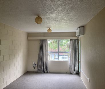 Welcome to your cozy upstairs unit in the heart of Claudelands, Ham... - Photo 1