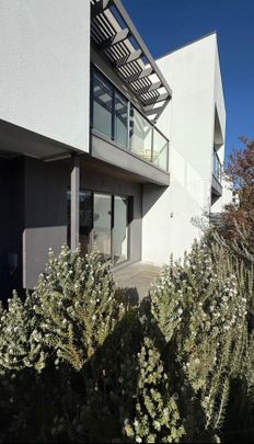 Ascot Vale - Photo 1