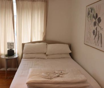 1/5 Govan Court, Footscray VIC 3011 - Photo 3
