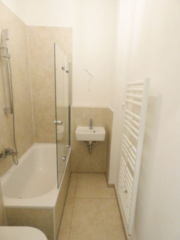 ** Modernisierte Wohnung mit großer Wohnküche in zentraler Lage von Frohnhausen ** - Photo 4