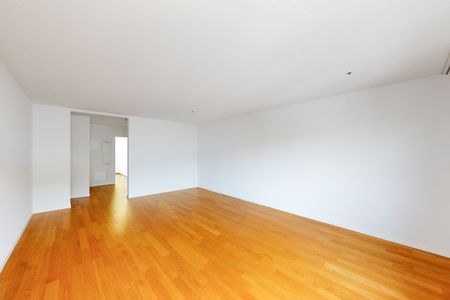 Your new family home! - Photo 4