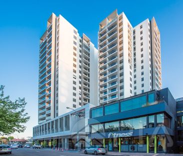 Super modern and spacious apartment, located in one of Parramatta's premier residential district - Photo 1