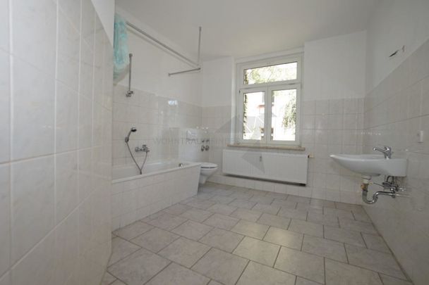 Große 3-Raum-Wohnung mit Altbaucharme - Foto 1