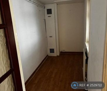2 bedroom maisonette to rent - Photo 5