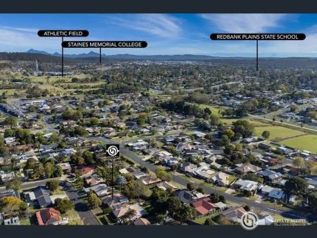 “A Place to Call Home in Redbank Plains!” - Photo 4