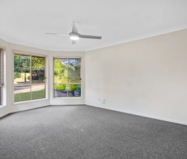 Spacious Family Home in Convenient Location - Photo 4