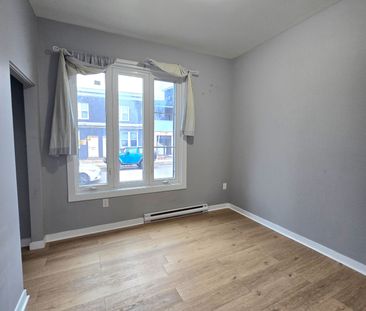 For Lease - 259 Clarence Street, London East, Ontario - Photo 2