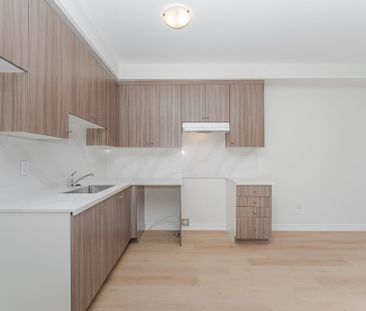 For Lease - 16 Ravenscraig Place, Innisfil, Ontario - Photo 6