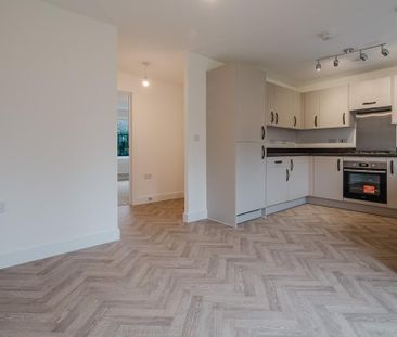 3 bedroom semi-detached house to rent - Photo 4
