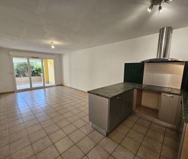 Location Appartement 3 pièces 56m² ST CYR SUR MER 83270 - Photo 5