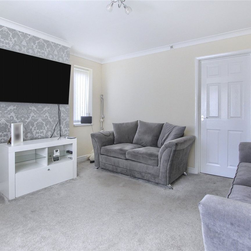 2 bed end of terrace house to rent in Marrick Road, Middlesbrough, TS3 - Photo 1