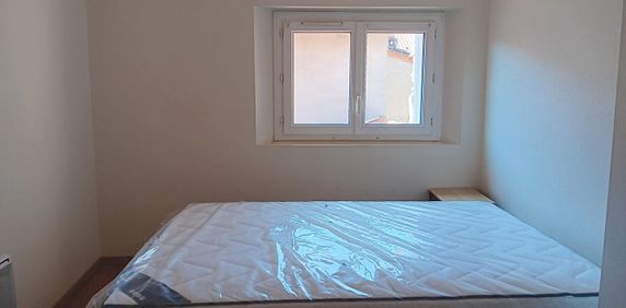 Location Appartement 1 pièce 35m² - Photo 2