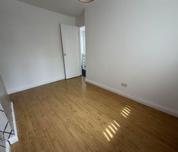 8 Merrion Park, Dunmurry, Belfast, BT17 0SF - Photo 5