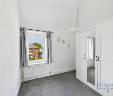 3 bedroom semi-detached house to rent - Photo 3