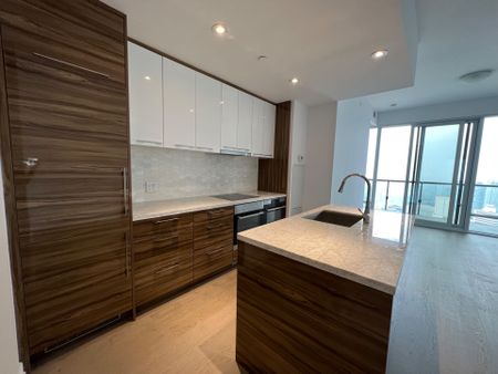 For Lease - 488 University Avenue Unit# 5003, Toronto, Ontario - Photo 4