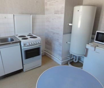 Location Appartement 2 pièces 39m² LE CREUSOT 71200 - Photo 6